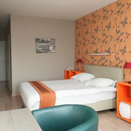 Castel Hotel 3*